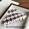 Grampo de Cabelo Retro com Listras de Bolinhas de Plástico Clima Doce e Feminino Grampo para Parte de Trás da Cabeça Simples Elegante Presilha de Tubarão
