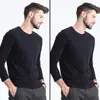 Camiseta de Manga Comprida Masculina Tendência Primavera 2025 Gola Redonda Tops Casuais Camisas Básicas Masculinas