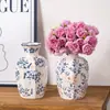 Adornos de Jarrón de Cerámica Retro para Entrada de Casa Porcelana Antigua Azul y Blanco Adornos Florales para Sala de Estar Pedidos de Texto Cifrado