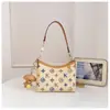 Bolsas de nicho de alta qualidade para mulheres 2026 nova bolsa transversal bordada estilosa super popular bolsa de ombro único chique para sob o braço