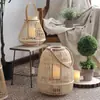 Candelabro Estilo Escandinavo Personalizado Modelo de Quarto Decoração de Pátio de Hotel Pousada Lanterna Lanterna de Vento de Rattan Retrô Enfeites de Candelabro