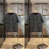 2025 Nova Camiseta Masculina de Verão Versátil com Listras Manga Curta Tops Gola Redonda Pulôver Casual Moda Simples e Bonito