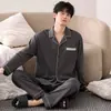 Pijama de algodón puro para hombre, manga larga, primavera y otoño, de frente abierto, casual, talla grande, diseño de dibujos animados, adecuado para adolescentes y hombres jóvenes, conjunto de ropa para el hogar