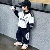 Conjunto de Sudadera de Otoño para Niños 2026 Nuevo Estilo Ropa Deportiva Genial para Niños Ropa de Primavera y Otoño para Bebés Conjunto Elegante de Dos Piezas