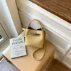 Bolso Cubo Casual Nuevo Primavera 2026 Transfronterizo, Moda de Nicho, Sensación de Alta Gama, Bolso de Hombro Versátil, Bolso Cruzado