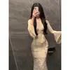 Vestido de renda estilo francês com decote V e mangas sino para mulheres, novo outono, slim fit, valoriza a silhueta, vestido bodycon sexy