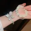 Pulsera de Cierre de Flor con Circonita de Lujo Ligero Estilo Francés con un Diseño Único, Versátil y Exquisita, Mostrando un Estilo Refinado y Personalizado para Mujeres