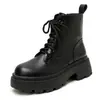 Botas Ultraleves de Solado Grosso Tamanho Pequeno para Mulheres 2025 Novas Botas de Cano Curto Estilo Britânico com Cadarço de 5 Furos e Zíper Lateral