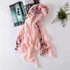 Moda retro de tendencia bufanda de seda personalizada con estampado de flores bordadas cómoda transpirable protector solar capa estilo étnico chal grande
