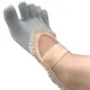Nuevos calcetines de yoga antideslizantes de encaje y vendaje para mujer, calcetines deportivos de algodón de color liso con tiras cruzadas que absorben el sudor, versión coreana para Pilates y danza