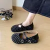 Stock Spot Estilo Retro Lunares Punta Dividida Zapatos Mary Jane para Mujer Otoño Nuevo Estilo Versátil Suela Suave Combinar con Faldas Zapatos Birkenstock