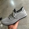 Zapatos de malla voladora nuevos para hombre 2024 zapatillas de malla cómodas transpirables para hombre zapatos casuales Joker para hombre una generación de cabello