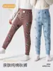 26 pantalones nuevos de otoño para niños, con estampados de dibujos animados, pantalones largos, adecuados para niños mayores, cómodos para usar en casa y para dormir, con cintura alta elástica y diseñados para mantener a los niños abrigados
