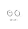 Arete de Acero Inoxidable con Sentido del Diseño Estilo Cool Ins de Corea del Sur Pendientes Círculo Simple Elegante Lujo Hebilla de Oreja Única Decoración