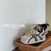 Zapatos Infantiles Qqo 2025 Otoño e Invierno Nuevos Modelos Ligeros y Cómodos Zapatos Deportivos para Correr para Niños y Niñas Versátiles Antideslizantes Zapatos Forrest Gump
