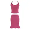 Conjunto morado para chicas sexys y calientes: conjunto de dos piezas: top sin mangas ajustado con cuello halter, escote pronunciado y espalda descubierta, con cordones, y falda ajustada