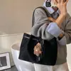 Bolso Retro de Gran Capacidad de Color Sólido para Mujer, Versátil en Otoño e Invierno, Nuevo Bolso de Hombro Casual 2025 para el Trabajo y los Viajes, Bolso Tote