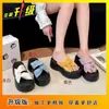 Sandálias Casuais de Verão da Moda para Mulheres 2025 Novo Estilo Plataforma Aumenta-Altura Fashion Versátil Chinelos