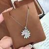 Nuevo Modelo 2026 Collar Margarita Deslumbrante para Mujer, Cadena Clavicular Elegante y de Alta Gama con Girasol Completamente Diamantado, Popular en Xiaohongshu
