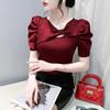 Estilo Novo de Verão 2024 Elegante Gola V Camiseta com Laço Feminina Manga Curta Moda Manga Bufante Slim-fit Slim-fit Camisa Pequena