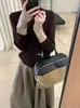 Un toque de dulzura: Su top de punto minimalista para el día a día con puños de contraste, corte ajustado y una silueta favorecedora, perfecto para primavera y otoño, estilo 62036