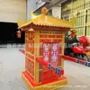 Carruagem de Papel Vermelha, Papel Ondulado, Artigos Sacrificiais e Funerários, Carruagem Grande, Carruagem de Papel Semi-Acabada, Carruagem de Papel para Varredura de Túmulos Qingming e Queima de Dinheiro de Papel