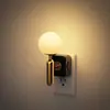 Luz de Noche Redonda Gy232, Pantalla Redonda Blanca Leche, Modelo en Forma de T, Regulable, Luz de Noche con Sensor para Pasillo y Mesita de Noche, Modelo de Enchufe