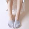 Suministro de fábrica calcetines de cinco dedos para mujer calcetines de barco invisibles color liso algodón que absorbe la humedad transpirables calcetines de dedo de silicona calcetines de dedo