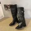 Botas de moda retrô estilosas de alta qualidade, novo modelo outono 2026, manga removível, perna de calça de uso duplo, botas longas de cavaleiro femininas