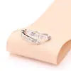 Anillo Abierto con Zirconia Micro-pavimentada en Forma de Serpiente de Gama Alta Europea y Americana Chapado en Oro Simple y Versátil Anillo Personalizado para el Dedo Índice Anillo para Mujer