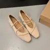 Zapatos Mary Jane Cuadrados de Terciopelo Retro con Aumento Oculto de Altura para Mujer 2026 Nuevos Zapatos Franceses de Noche para el Commute de Otoño