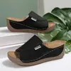 Chinelo Casual de Plataforma Grossa Tamanho Grande Transfronteiriço para Mulheres 2025 Novo Estilo Moderno Simples Cor Sólida Chinelo Bico de Peixe Transfronteiriço