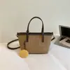 Bolsa Tejida de Paja Ligera Nueva 2026 Bolso de Mano Casual para Viajes Diarios Bolso Cubo de Hombro Bolso Cesta Tejida de Comercio Exterior