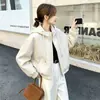 Chaqueta Corta de Terciopelo Grueso con Capucha Estilo Coreano para Mujer 2026 Otoño/Invierno Nueva Chaqueta Cálida con Cremallera Reductora de Edad Adelgazante Casual Abrigo de Algodón