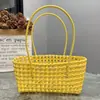 Estilo Ins Coreano Cesta de Vegetais Trançada Vazada Bolsa de Praia Casual de Férias Cor Doce Bolsa a Tiracolo de Ombro Bolsa de Rattan