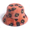 Estilo K de Otoño e Invierno Sombrero de Pescador con Estampado de Margarita Felpa Popular Versátil Viaje Cálido Sombrero de Copa de Piel de Conejo