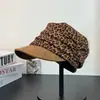 Sombrero de Equitación Plegado con Estampado de Leopardo en Gamuza y Bloques de Color para Mujer, Viajes al Aire Libre de Verano, Nuevo Estilo Coreano, Sombrero Holgado Cálido y Protector Solar