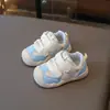 Zapatos Caminar para Niños Pequeños Zapatos de Niño Nuevo Estilo Verano 2025 Zapatillas de Malla Sola para Niñas de Jardín de Infancia Zapatos para Bebés