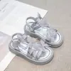 Sandálias Infantis Sapatos de Princesa para Meninas Verão 2025 Novos Sandálias de Praia Abertas para Crianças Sapatos de Solado Macio para Crianças Maiores