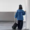 Jaqueta corta-vento com capuz para meninas, peça de outer wear de outono, novo estilo 2026, jaqueta corta-vento com capuz infantil, à prova de vento e quente, para crianças maiores, adequada para vendas transfronteiriças
