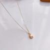 Collar Retro Pequeño de Frijol Dorado con Perla Natural de Agua Dulce para Mujer Cadena Simple Ins para Clavícula con Infusión de Oro de 14K Nicho de Alta Gama Verano