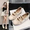 Zapatos planos Mary Jane de punta redonda estilo primavera y otoño para mujer, nuevo modelo 2026, adecuados para combinar con faldas y atuendos de ballet.