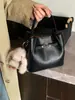 Bolsa de Mão para o Dia a Dia, Bolsa Transversal para Mulheres, Nova Bolsa Cesta Fashion Retro Tendência, Bolsa de Ombro Versátil Retro Estilo Balde