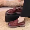 Zapatos de Cuero Suave de Suela Blanda de Boca Profunda Estilo Retro para Mujer 2025 Nuevos Zapatos de Mujer Otoño Mocasines Slip-On Zapatos Negros de Cuero Suave