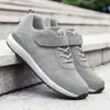 Sapatos de Tamanho Extra para Primavera para Idosos, Sapatos de Caminhada Antiderrapantes, Sapatos Esportivos Respiráveis para Meia-Idade e Idosos, Sapatos Femininos, Um Par para Entrega A3302