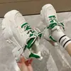 Zapatos Deportivos de Papá Visualmente Pequeños para Pies Pequeños, Mujer Primavera INS Tendencia 2026 Nuevo Estudiante Versátiles Transpirables Adelgazantes Altura Estilo Hong Kong