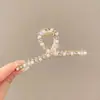 Pinzas para el cabello de alta gama para mujer para la parte posterior de la cabeza, exquisitas pinzas de garra de perla para el día a día, elegantes pinzas de tiburón para salir, venta al por mayor de artículos pequeños de Yiwu