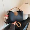 Bolsa popular feminina deste ano 2025 nova moda senso de alta qualidade explosão bolsa mensageiro textura versátil ombro pequena bolsa quadrada