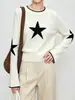 Suéter de punto con jacquard de estrellas de diseño simple y manga larga para mujer, estilo principios de otoño, versátil con mangas ligeramente acampanadas, suéter exterior suave y acogedor