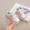 Zapatos Forrest Gump para niños, nuevos zapatos deportivos estilo coreano para niños primavera/otoño 2026, zapatillas para correr, zapatos para caminar de bebé, modernos al por mayor